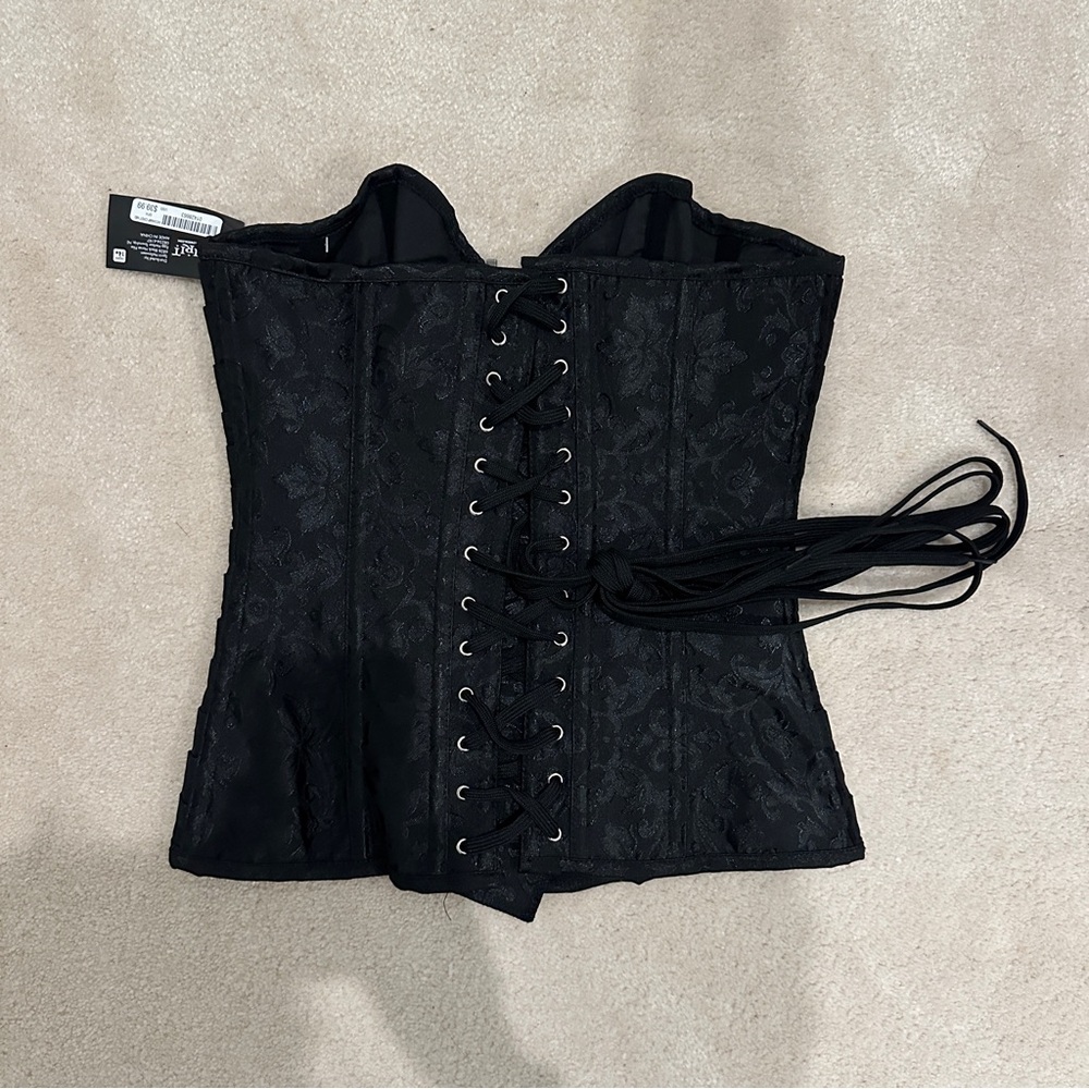 NWT Black and Red Lace Corset Top - Picture 7 of 10